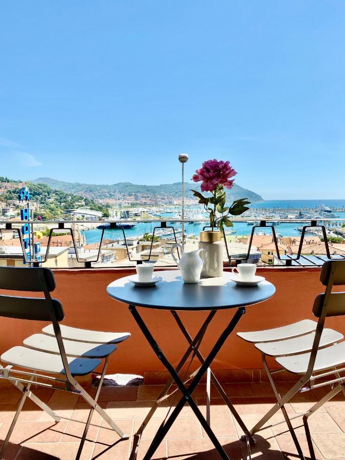 Апартаменты Abcdecor Italia Империя Экстерьер фото